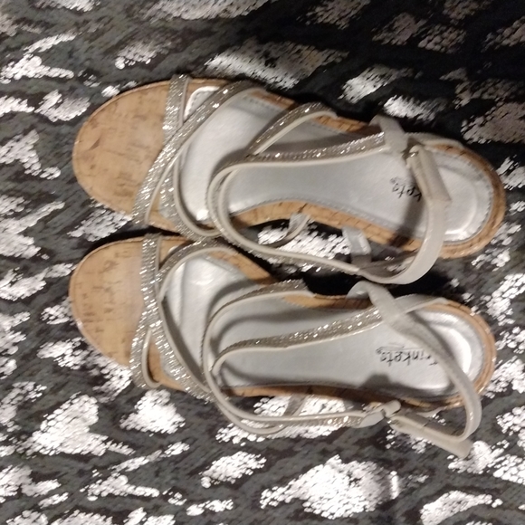 Beautiful embellished wedge platform sandals - Picture 1 of 8